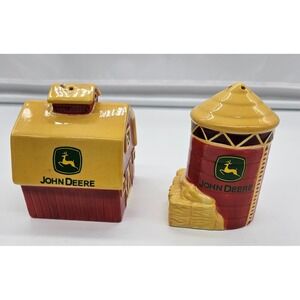 John Deere Salt and Pepper Shakers‎ Set Ceramic Barn and Silo Red Yellow Logo